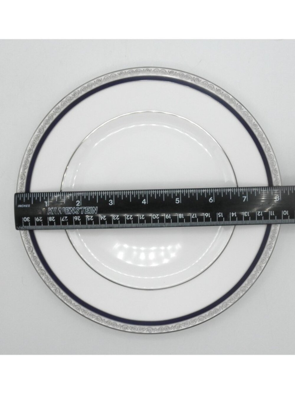 Seville by Wedgwood 8 Inch Salad Plates Set of 4 Pattern Code WW SEV - Picture 5 of 7